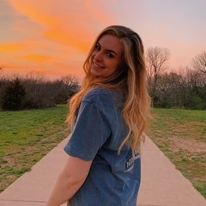 Meet your Posher, Courtney